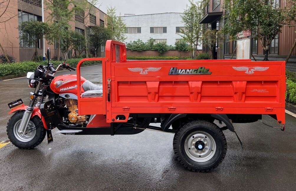 3 wielen vrachtmotor 200cc motor 2,0m vrachtdoos gemotoriseerde driewieler voor het laden van zware goederen